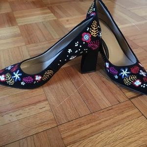 Floral embroidered shoes!